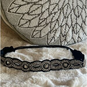 Elegant Black Headband withh Rhinestones